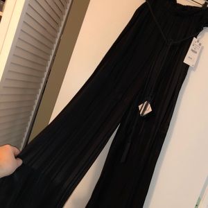 Zara brand new pleated pants